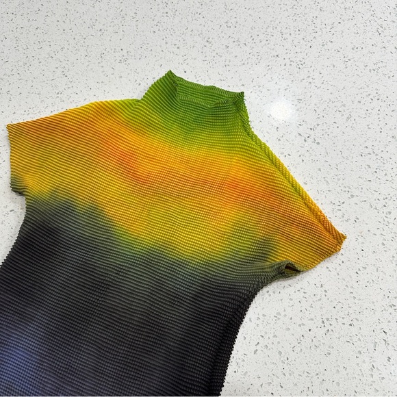 Viral Ombré Gradient Slinky Top O/S - Picture 3 of 4